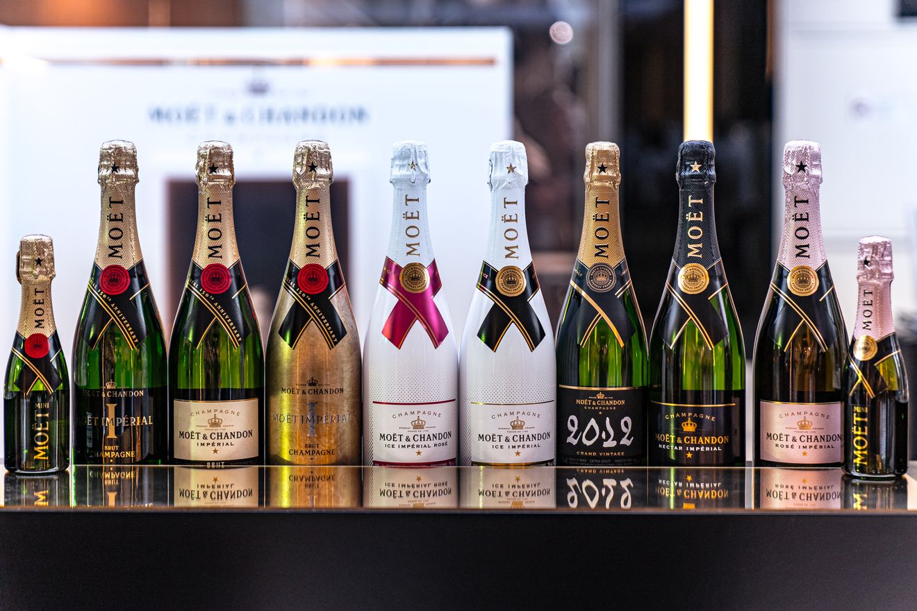Amvyx POP-UP STORE από τη MOËT & CHANDON στο Golden Hall