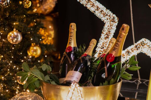 Amvyx Iconic champagne Moët & Chandon  celebrates the joy of being together again!