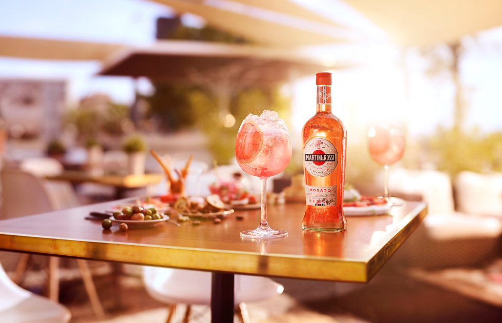 Amvyx Η νέα διαφήμιση του Martini μας συνεπαίρνει με το αυθεντικό Ιταλικό της στυλ.