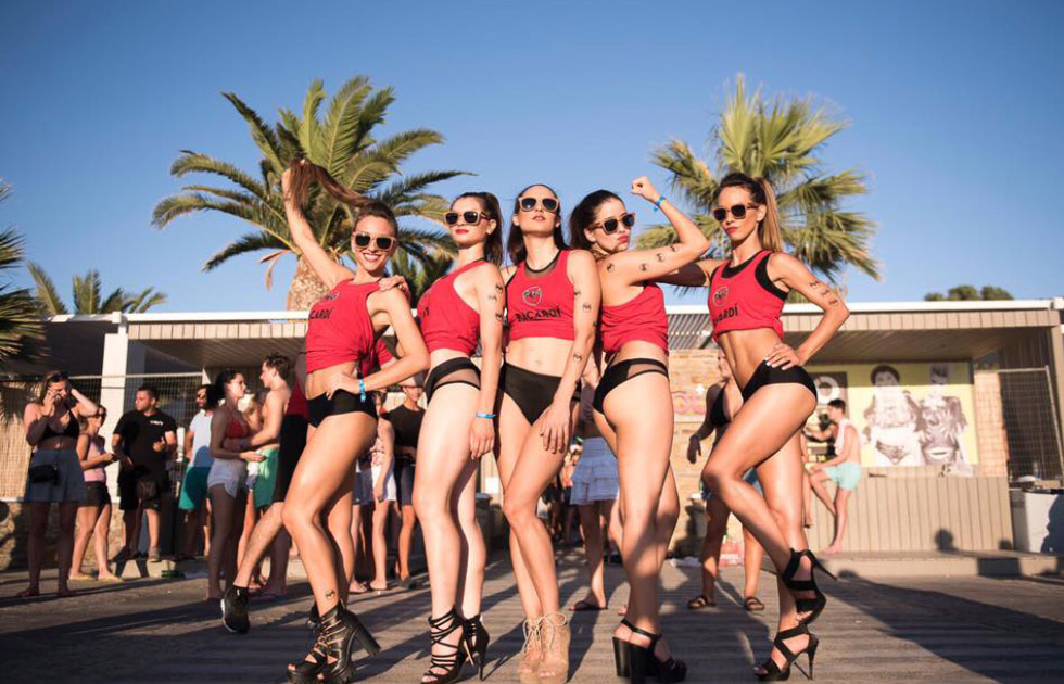 Amvyx Bacardi Rumix Summer Series στο FarOut 